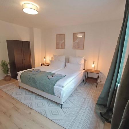 Bright And Central With 2 Beds Incl Workspace Apartment Bochum Ngoại thất bức ảnh