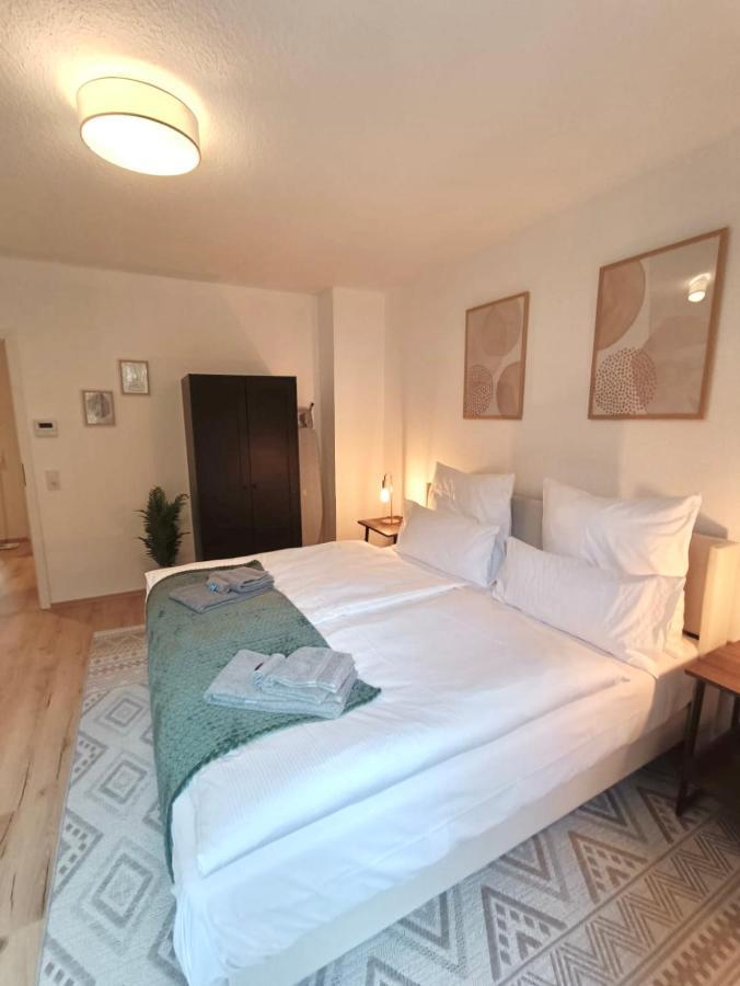 Bright And Central With 2 Beds Incl Workspace Apartment Bochum Ngoại thất bức ảnh